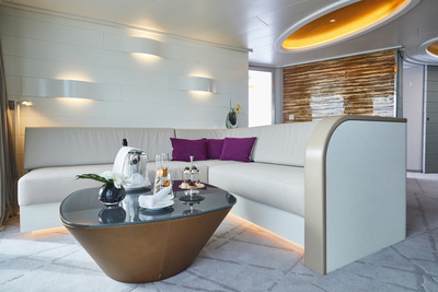 Hapag Lloyd Hanseatic Inspiration Spirit Grand Suite 3.jpg